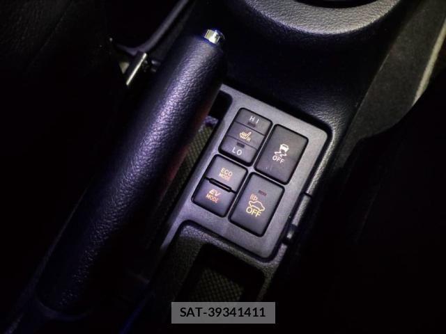 Toyota VITZ HYBRID 2019-01 3390422-17