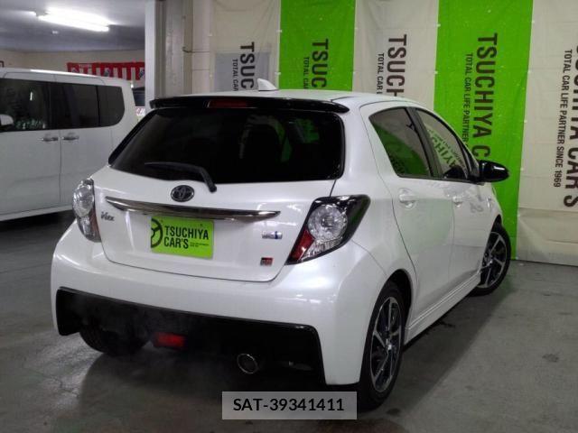 Toyota VITZ HYBRID 2019-01 3390422-1