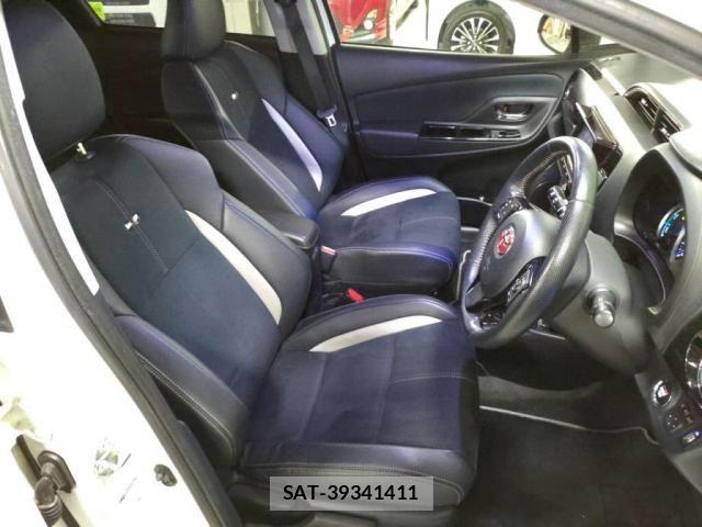 Toyota VITZ HYBRID 2019-01 3390422-20