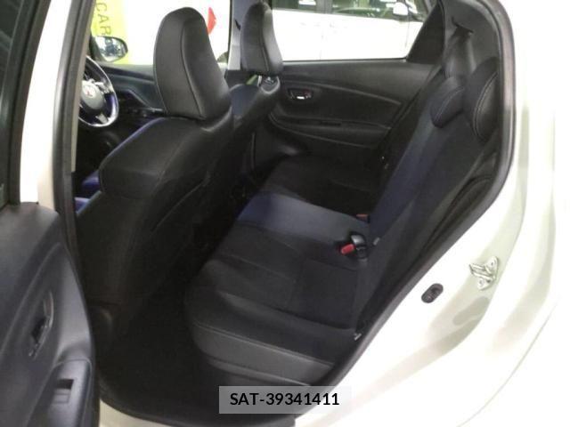 Toyota VITZ HYBRID 2019-01 3390422-22