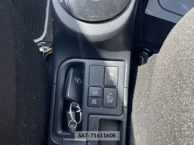 Toyota VITZ HYBRID 2019-08 4244065-18