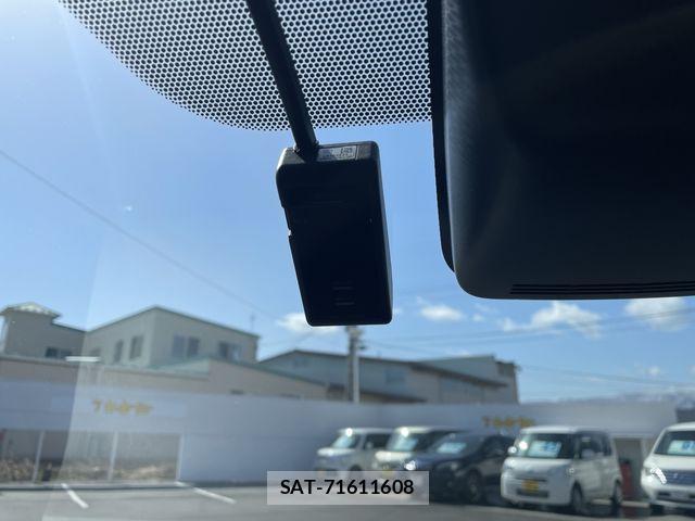 Toyota VITZ HYBRID 2019-08 4244065-21