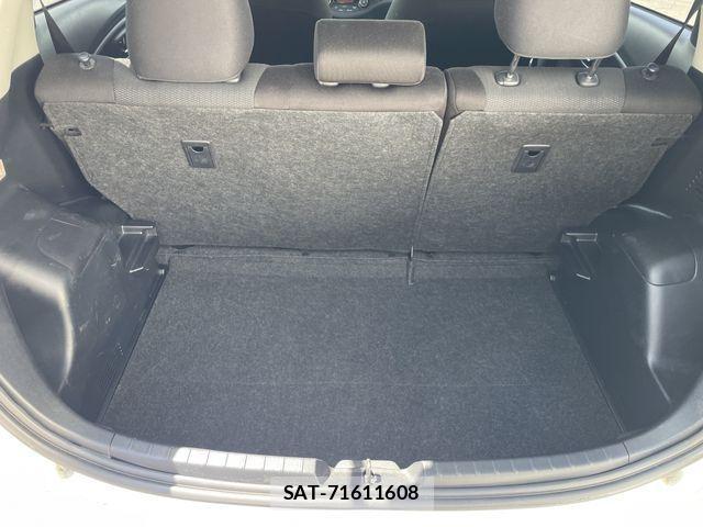 Toyota VITZ HYBRID 2019-08 4244065-27