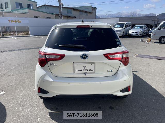 Toyota VITZ HYBRID 2019-08 4244065-2