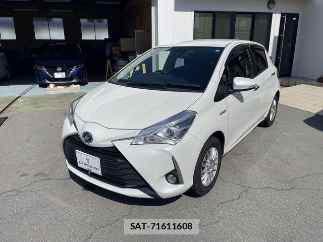Toyota VITZ HYBRID 2019-08 4244065-6