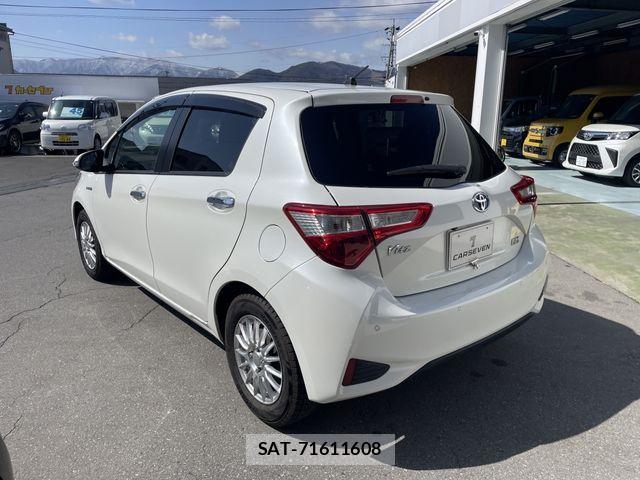 Toyota VITZ HYBRID 2019-08 4244065-8