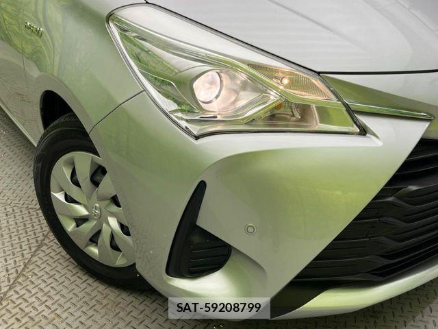 Toyota VITZ HYBRID 2017-10 4424837-12
