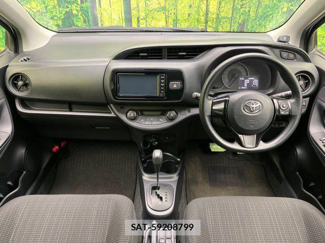 Toyota VITZ HYBRID 2017-10 4424837-1