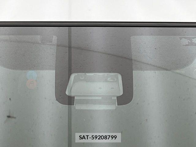 Toyota VITZ HYBRID 2017-10 4424837-4