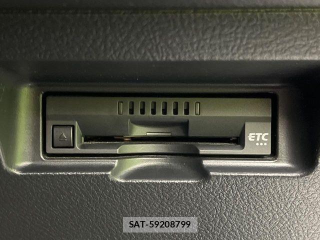 Toyota VITZ HYBRID 2017-10 4424837-6