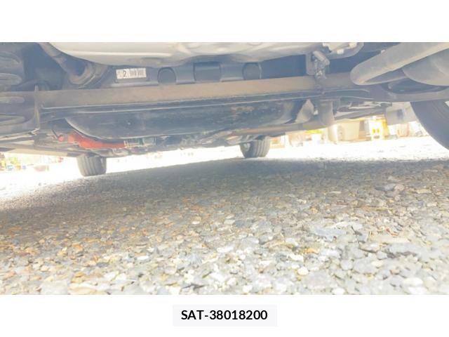Toyota VITZ HYBRID 2017-04 4759178-19