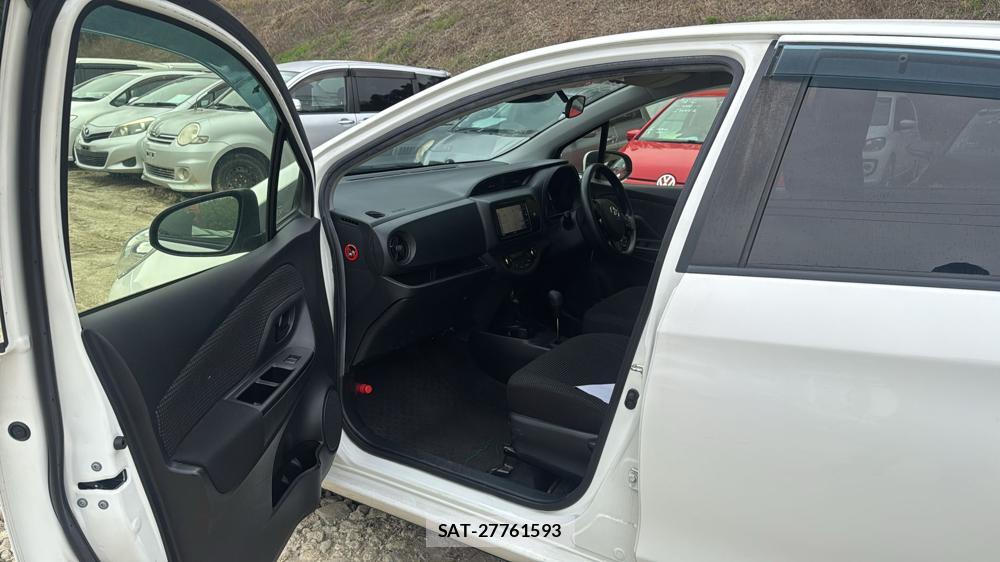 Toyota VITZ HYBRID 2018 4854291-10