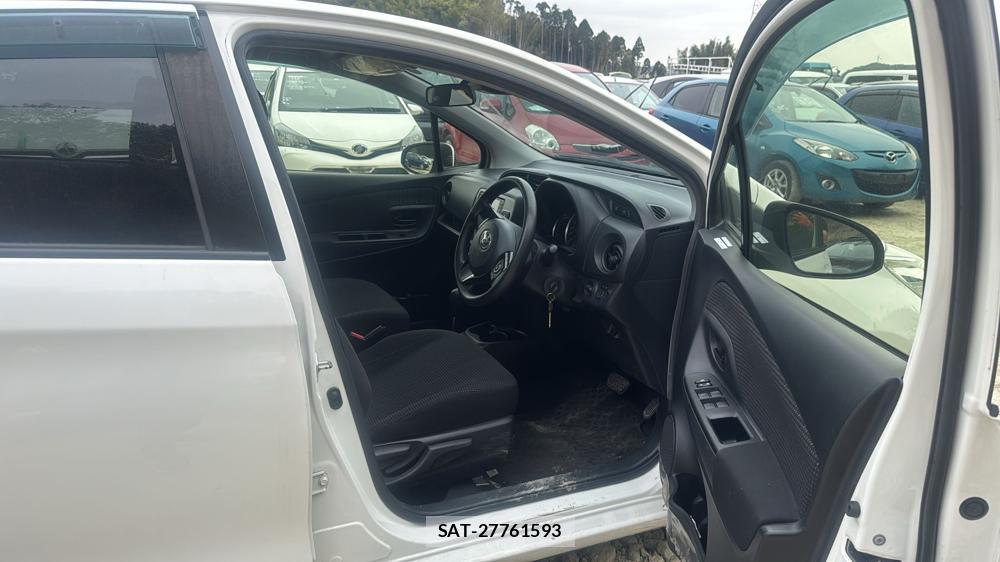 Toyota VITZ HYBRID 2018 4854291-11