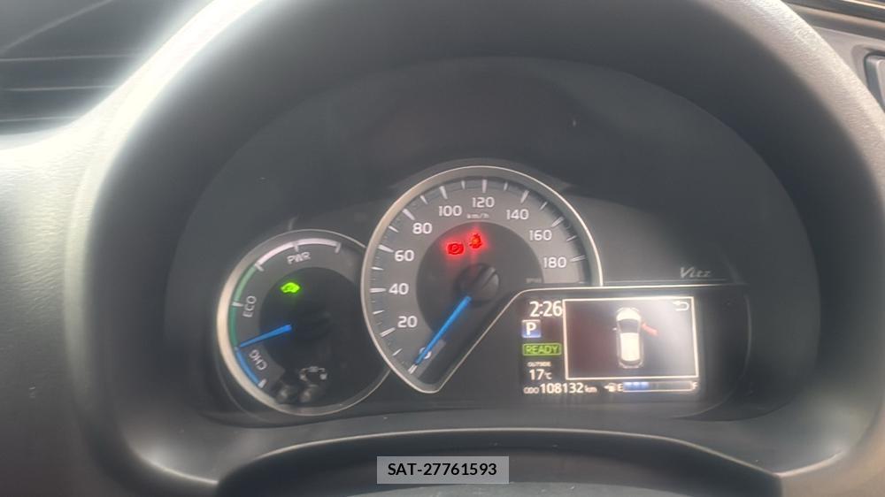 Toyota VITZ HYBRID 2018 4854291-13