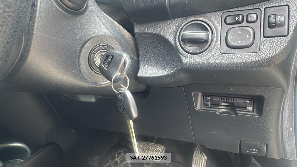 Toyota VITZ HYBRID 2018 4854291-14