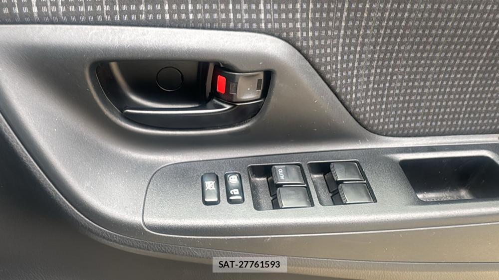 Toyota VITZ HYBRID 2018 4854291-17