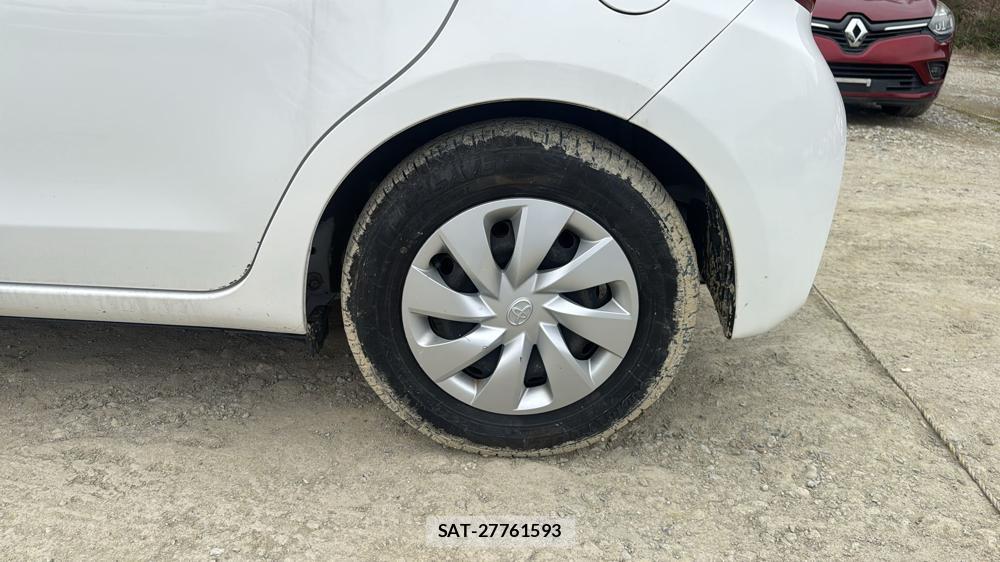 Toyota VITZ HYBRID 2018 4854291-25