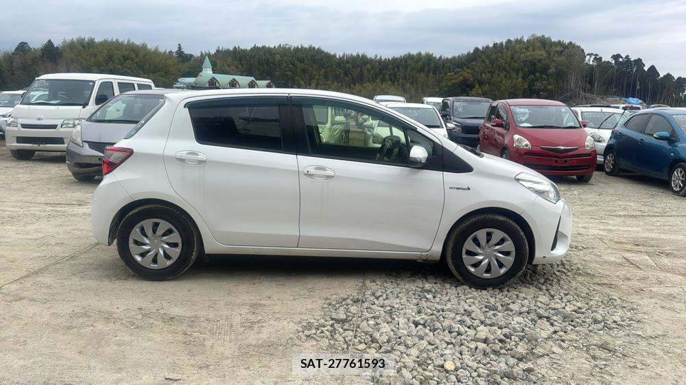 Toyota VITZ HYBRID 2018 4854291-5