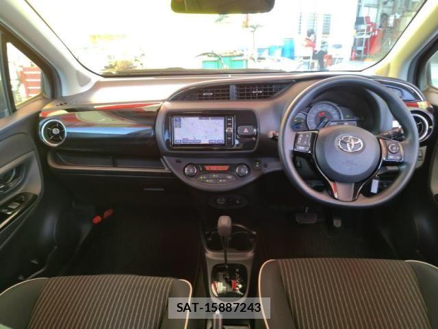 Toyota VITZ HYBRID 2017-03 6248254-2