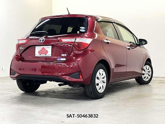 Toyota VITZ HYBRID 2019-03 6615501-2