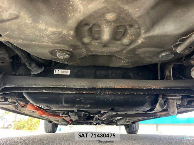 Toyota VITZ HYBRID 2018-02 6615502-19