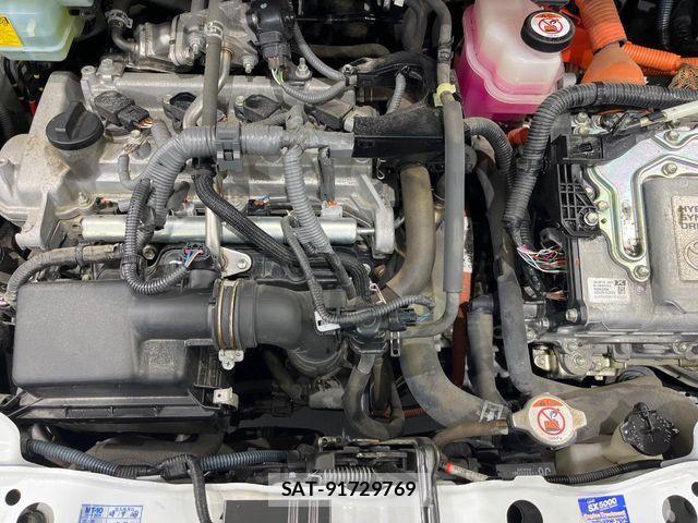 Toyota VITZ HYBRID 2017-05 6791737-17