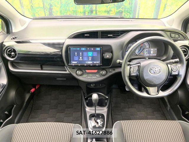 Toyota VITZ HYBRID 2017-05 6915008-1