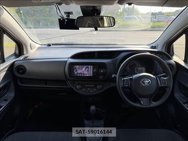 Toyota VITZ HYBRID 2017-03 6999038-1