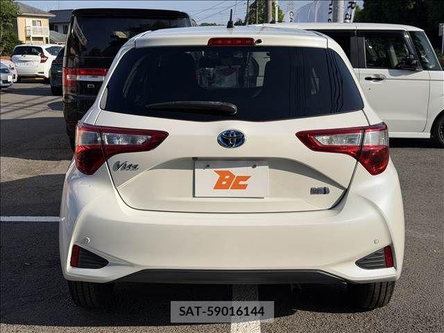 Toyota VITZ HYBRID 2017-03 6999038-22
