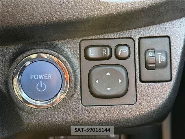 Toyota VITZ HYBRID 2017-03 6999038-3