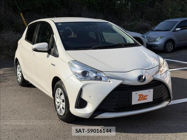 Toyota VITZ HYBRID 2017-03 6999038-4
