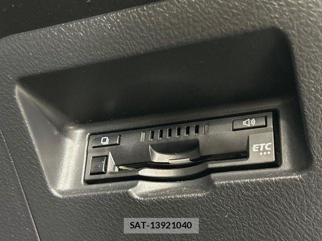 Toyota VITZ HYBRID 2019-11 7226734-5