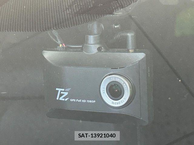 Toyota VITZ HYBRID 2019-11 7226734-6