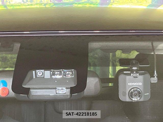 Toyota VITZ HYBRID 2017-03 7226731-2