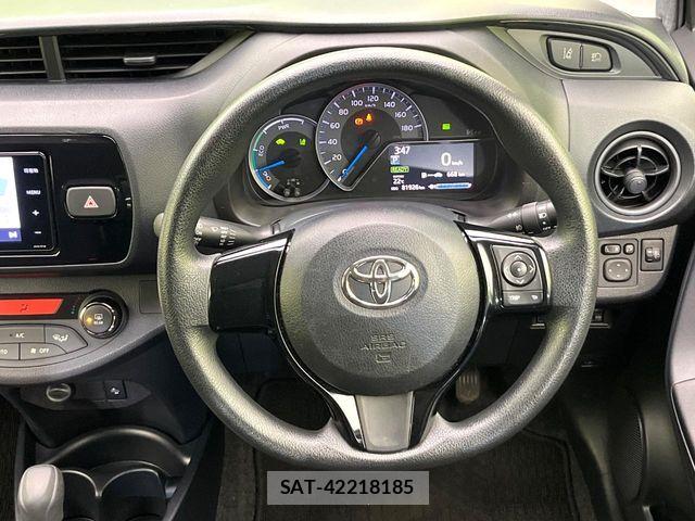 Toyota VITZ HYBRID 2017-03 7226731-7