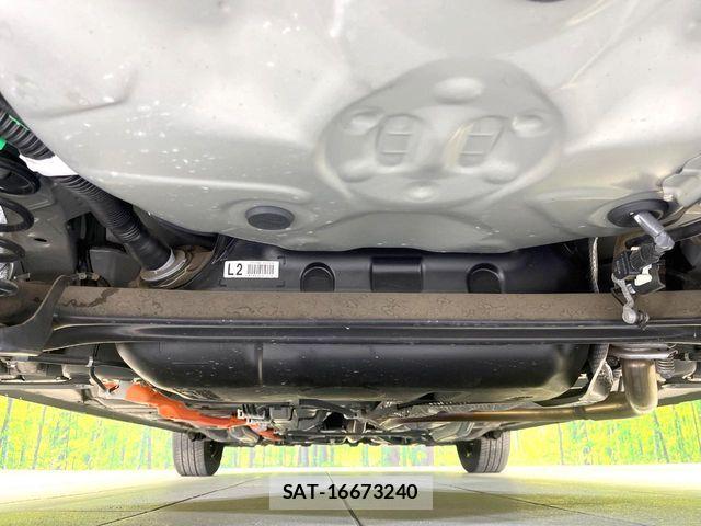 Toyota VITZ HYBRID 2019-06 7226733-18