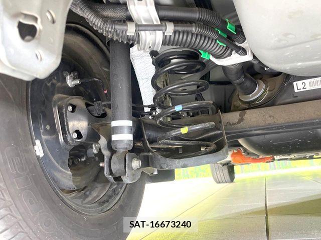 Toyota VITZ HYBRID 2019-06 7226733-19