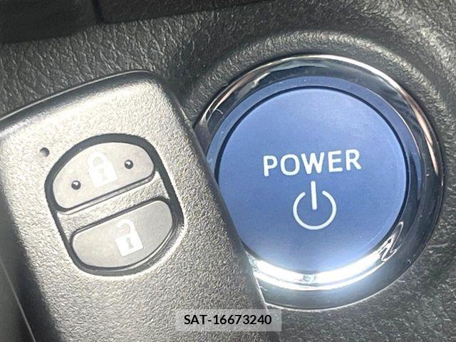 Toyota VITZ HYBRID 2019-06 7226733-5