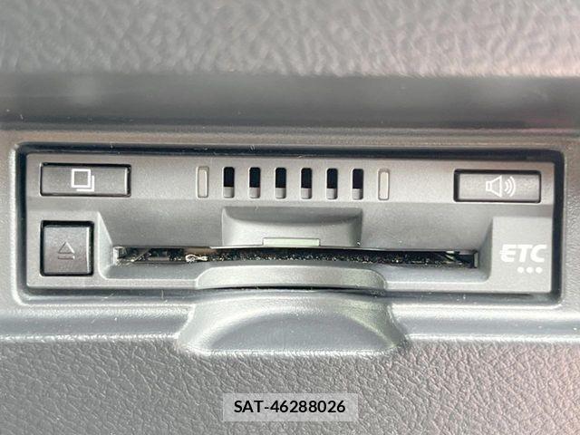 Toyota VITZ HYBRID 2018-08 7252740-6