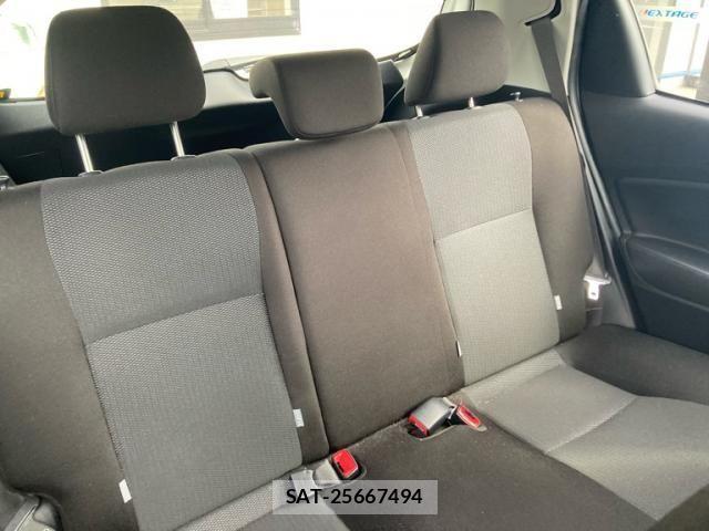 Toyota VITZ HYBRID 2019-06 7360352-18