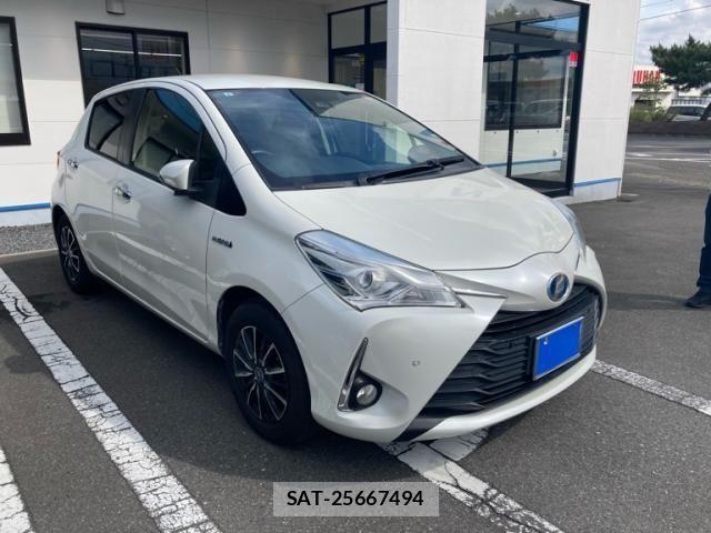 Toyota VITZ HYBRID 2019-06 7360352-2