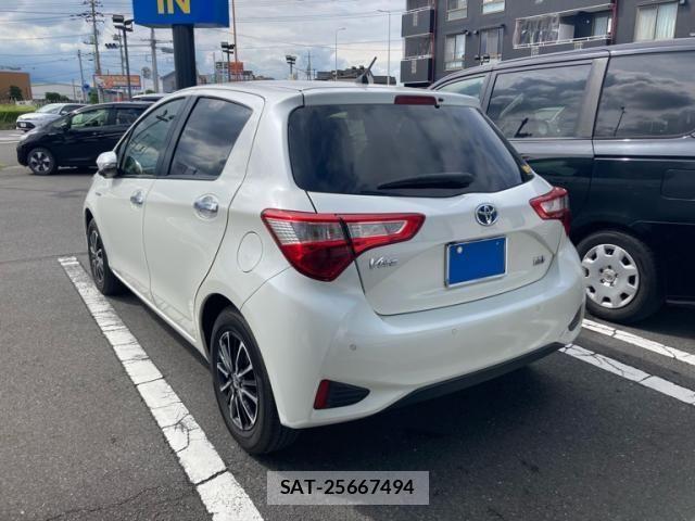 Toyota VITZ HYBRID 2019-06 7360352-5
