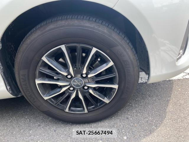 Toyota VITZ HYBRID 2019-06 7360352-6