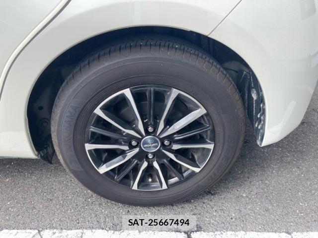 Toyota VITZ HYBRID 2019-06 7360352-8