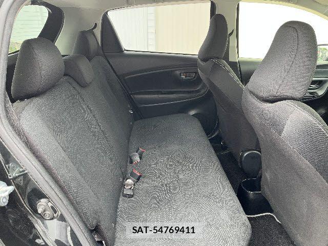 Toyota VITZ HYBRID 2017-09 7360356-12