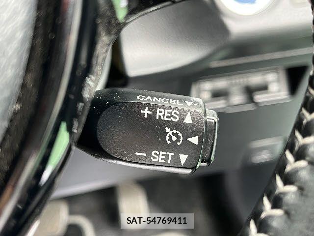 Toyota VITZ HYBRID 2017-09 7360356-21