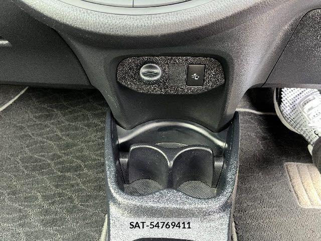 Toyota VITZ HYBRID 2017-09 7360356-23