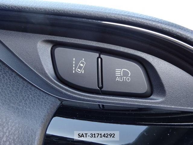 Toyota VITZ HYBRID 2019-05 7394710-13