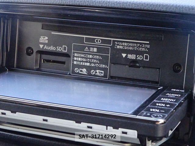 Toyota VITZ HYBRID 2019-05 7394710-14