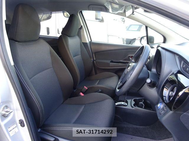 Toyota VITZ HYBRID 2019-05 7394710-16